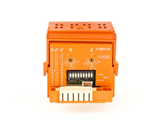 Viessmann 7403690 Controller box 9 Pin